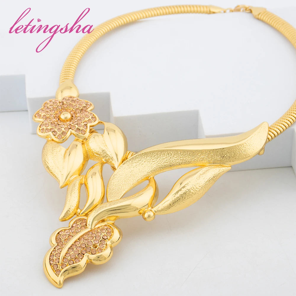 Heavy looking jewelery for Women of class. Dont Wear if you are not confident. A classy women will make fake gold look real